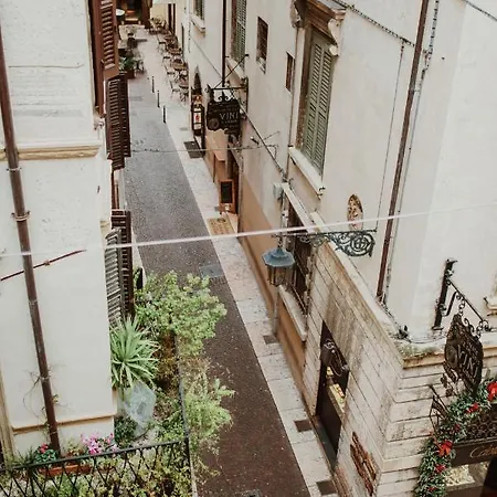Casa Sgarzarie Exclusive Apartment Verona Exterior photo
